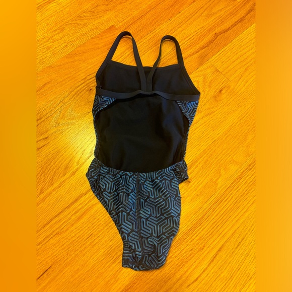 Women's size 24 Arena Kikko MaxLife Challenge Back One Piece Swimsuit - Picture 4 of 4